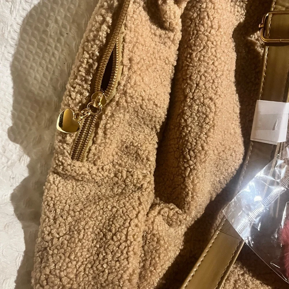 Cute Brown Cat Plush Backpack with Heart Bag Charm - Picture 4 of 6